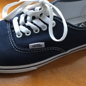 Van tennis shoes brand new